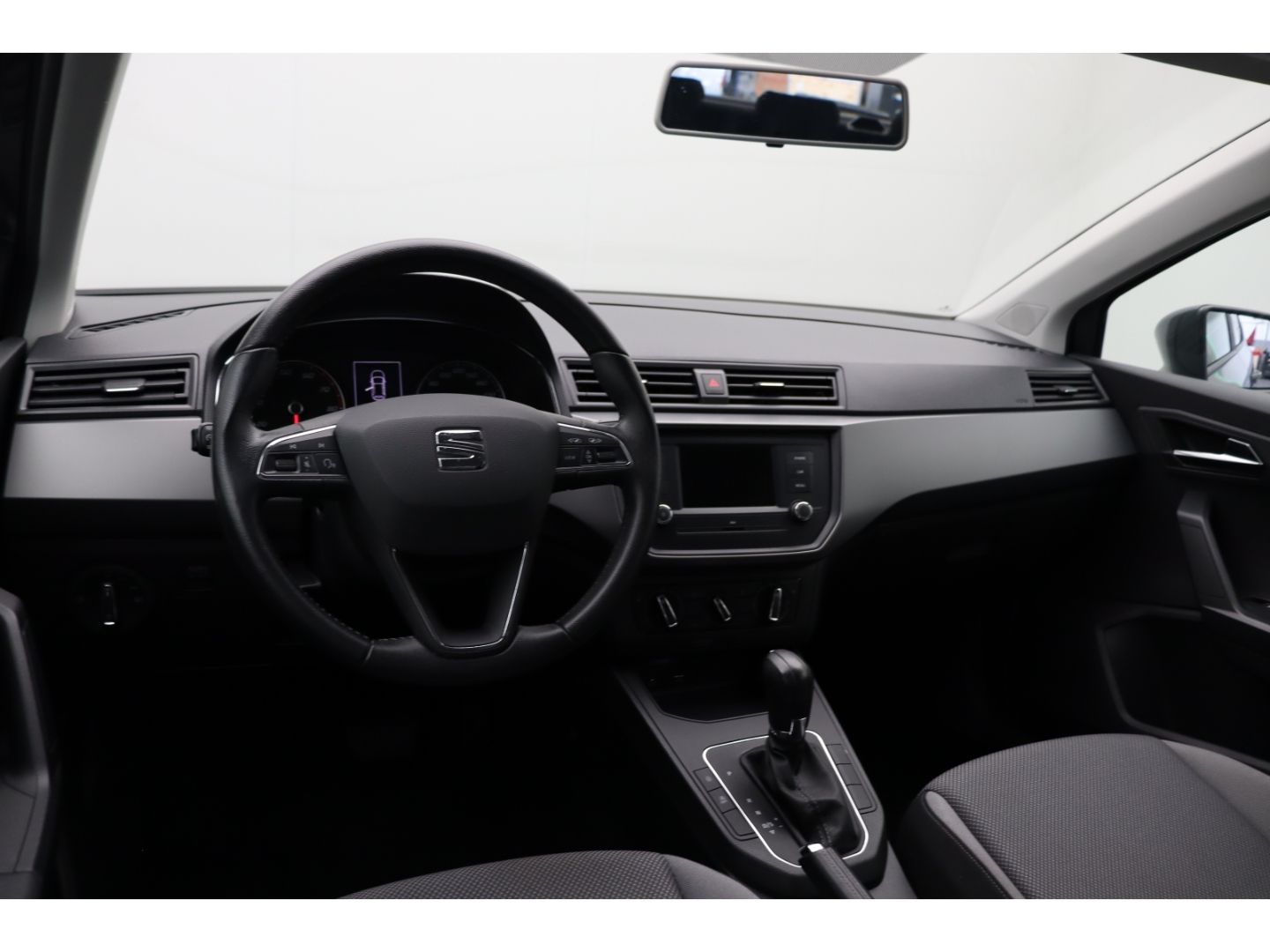 Fahrzeugabbildung SEAT Ibiza 1.0 Style Sitzheizung Einparkhilfe Notbrem