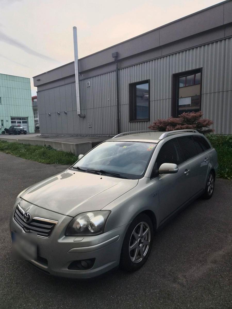 Toyota Avensis 2006 — engine 177 HP (130kW)