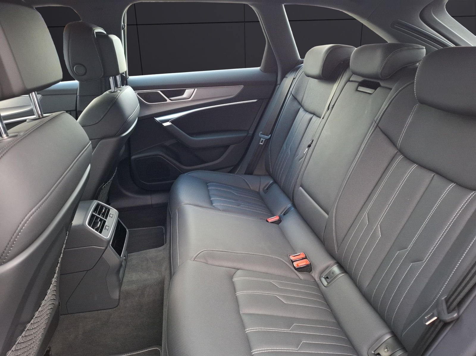 Fahrzeugabbildung Audi A6 Avant 50 TDI quattro S-line Matrix AHK Navi L