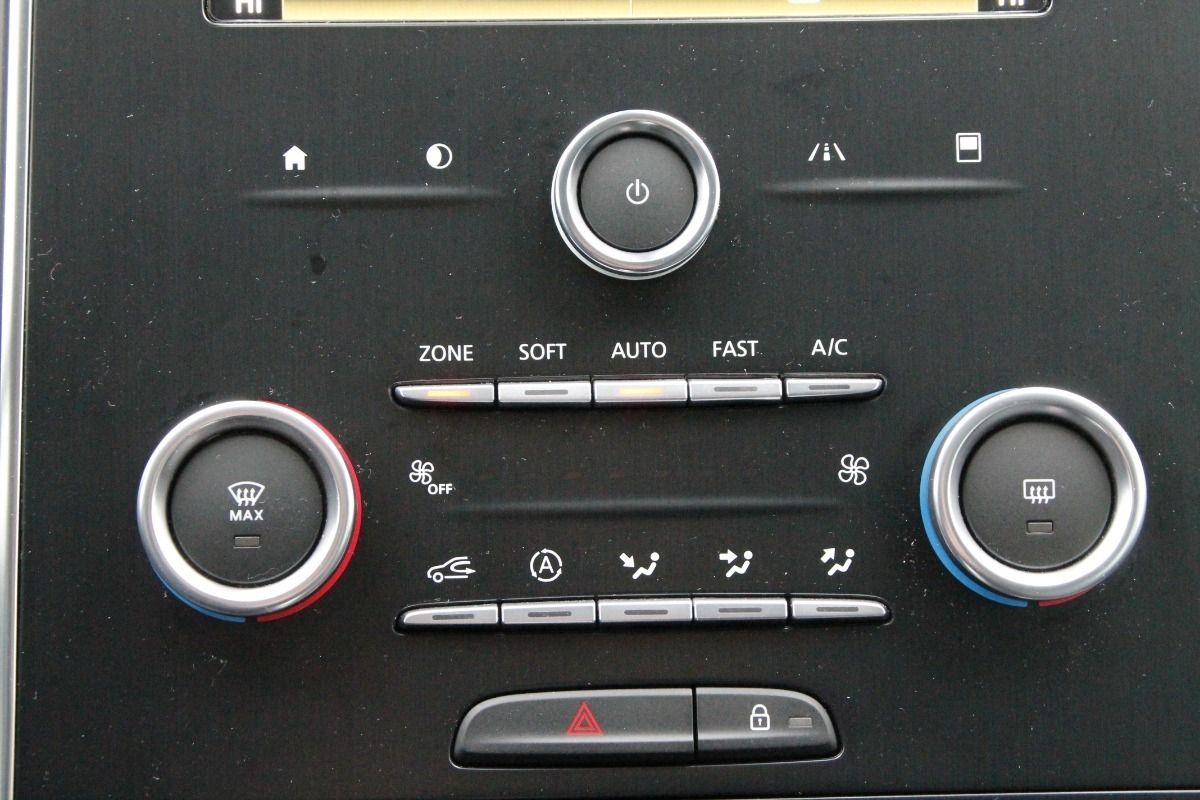 Fahrzeugabbildung Renault Grand Scenic INTENS TCe 160 EDC GPF