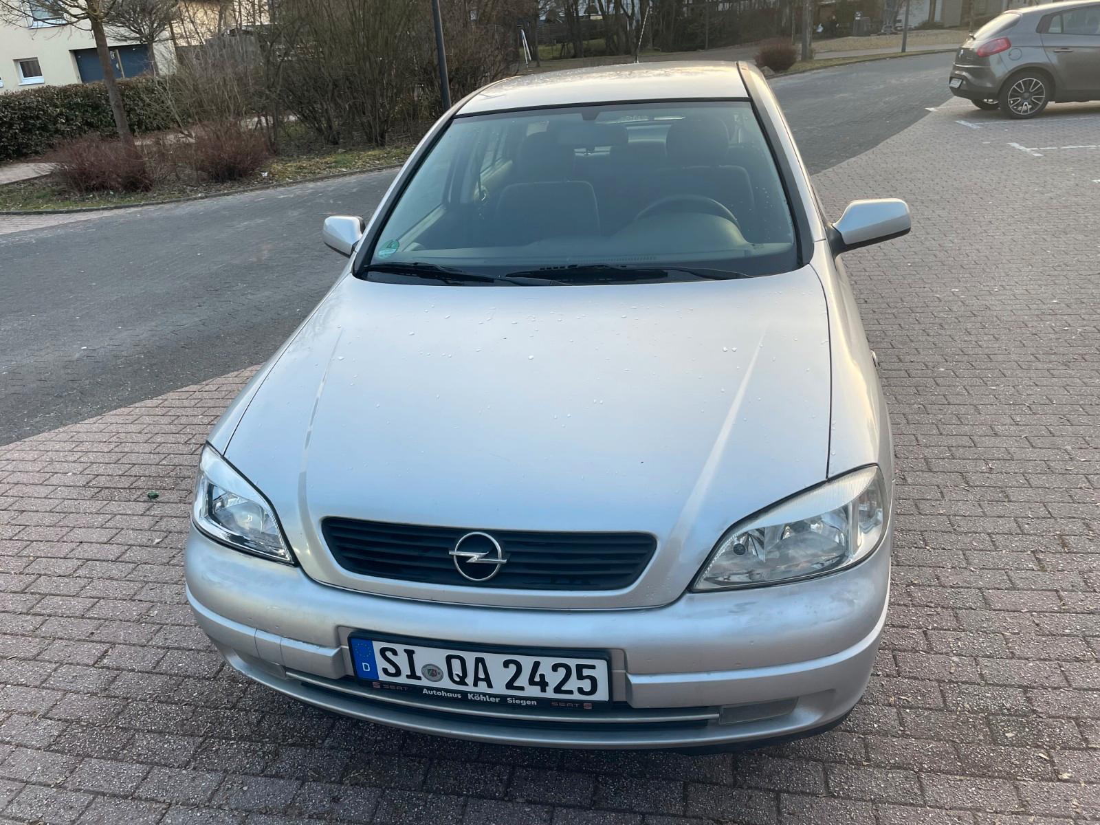 Opel Astra 1.6 -tüv bis nov-2027