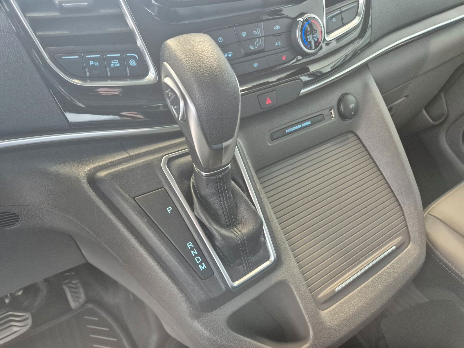 Ford TOURNEO CUSTOM L1 TITANIUM X LEDER NAV XENON AHK foto 23
