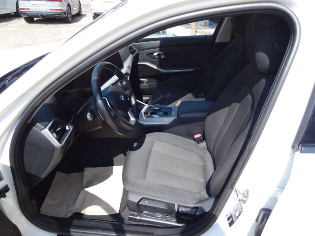 Fahrzeugabbildung BMW 318d/1.Hd/Widesreen/LED/Navi/SitzH/TopZustand
