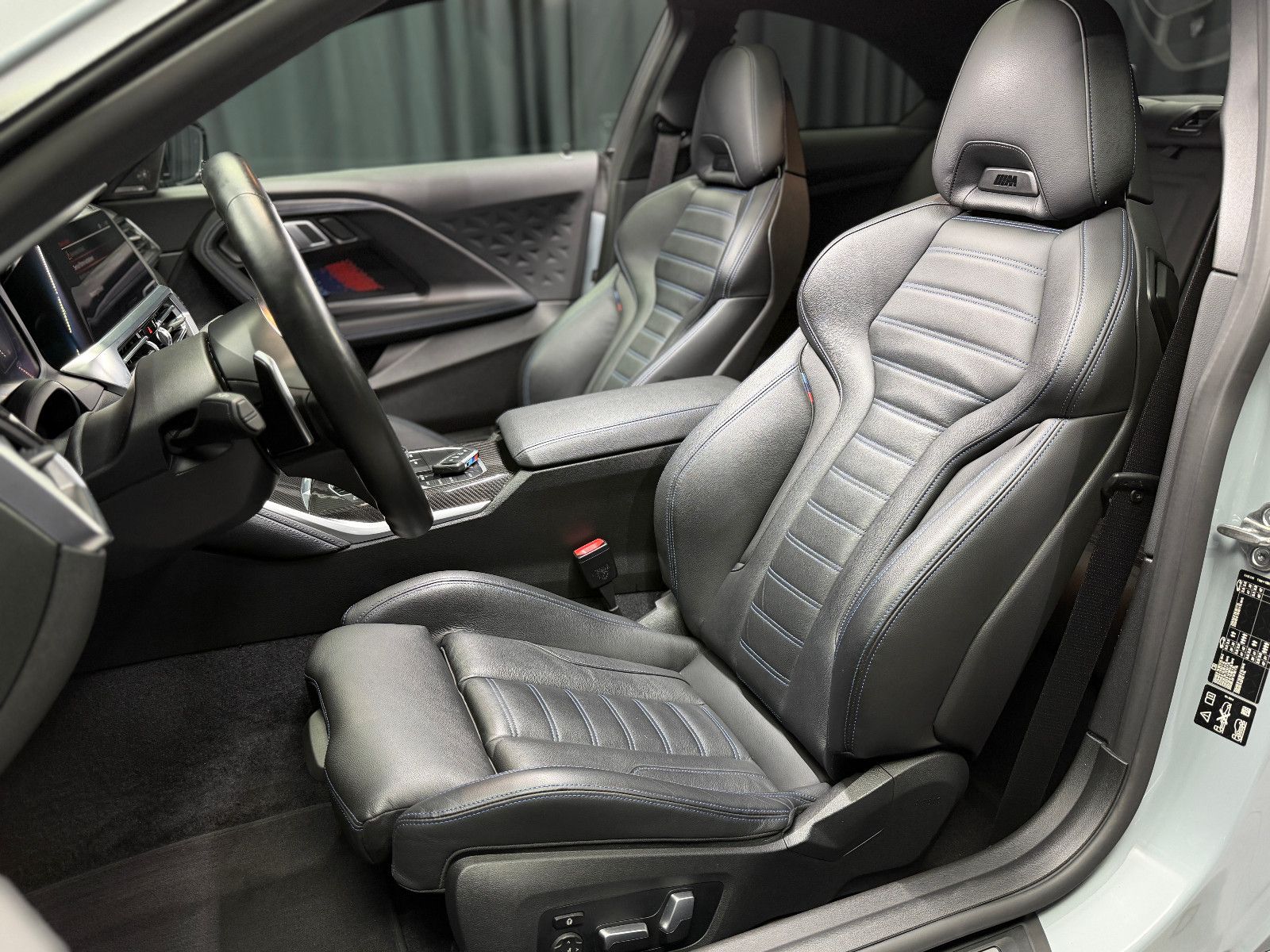 Fahrzeugabbildung BMW BMW M240i xDrive|GRAIL|EVENTURI|M-SItz|LASER|H&K