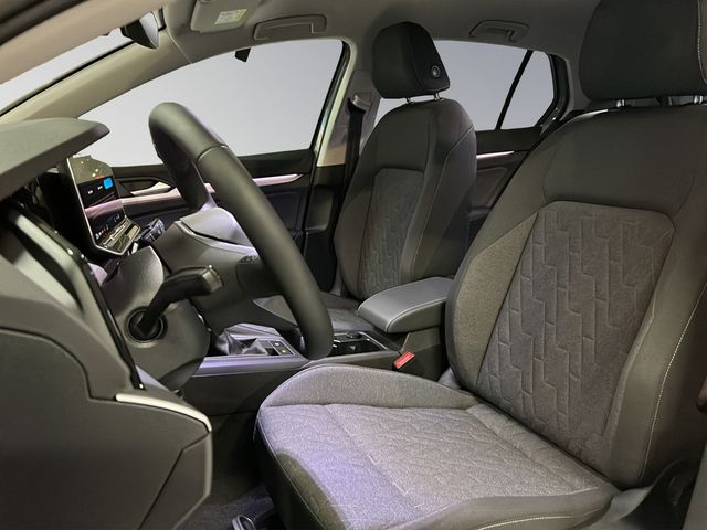 Golf VIII Life 2.0 TDI 6-Gang AHK