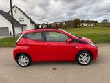 Toyota Aygo AYGO x-wave - Toyota Aygo (X): Rot