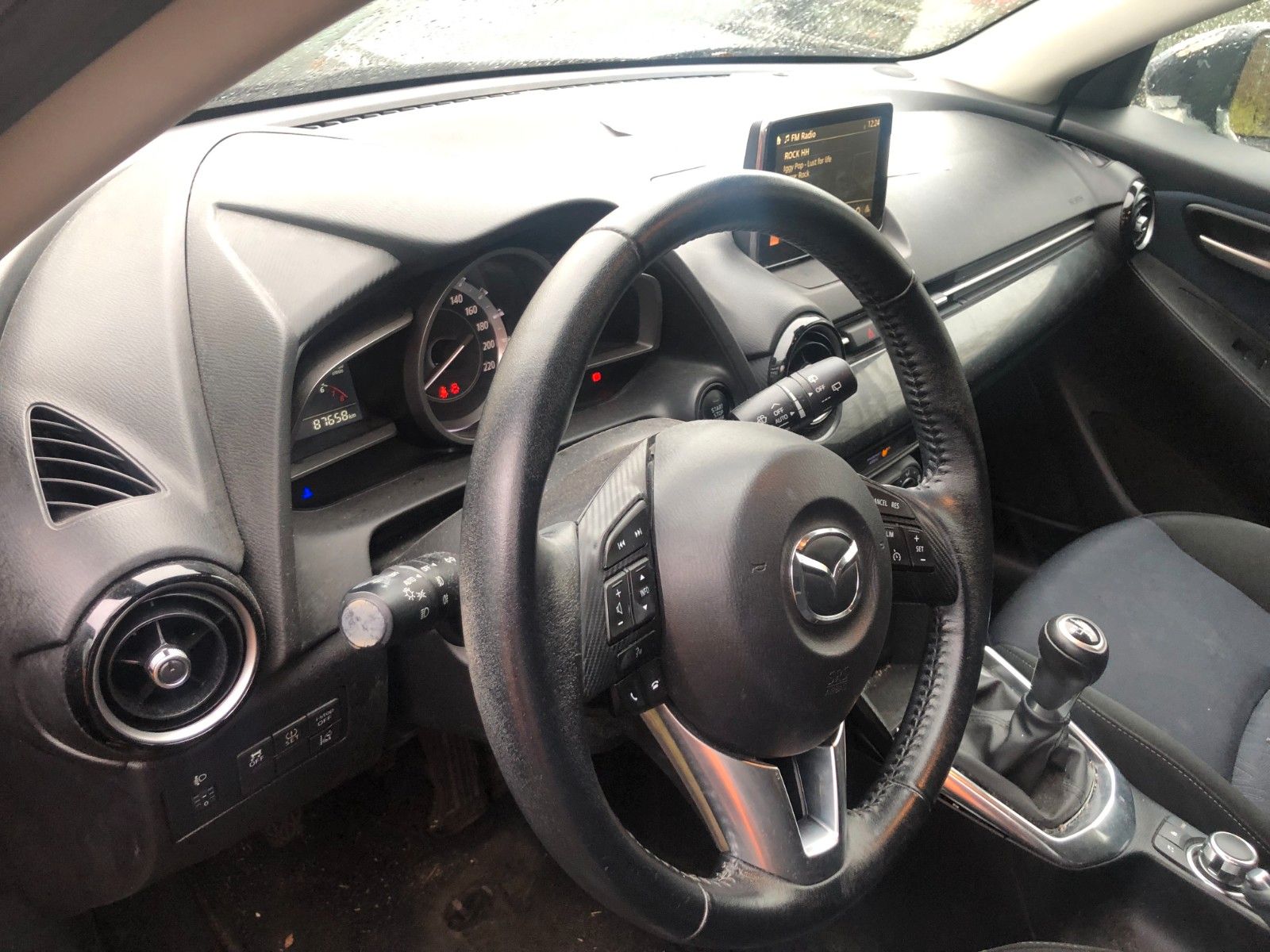 Fahrzeugabbildung Mazda 2 Lim. Exclusive-Line Seitenschaden