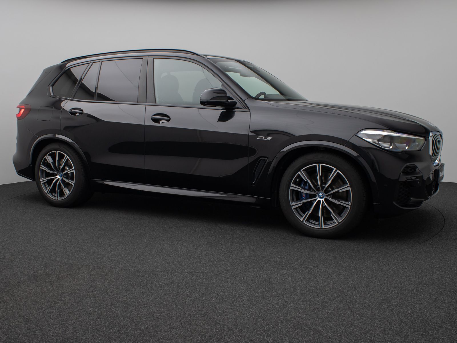 Fahrzeugabbildung BMW X5 xD45e M Sport 360° HUD DAB ACC AHK 20Zoll