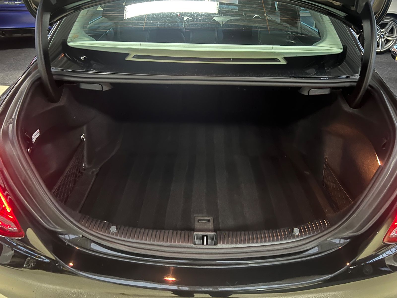 Fahrzeugabbildung Mercedes-Benz C 200 d Lim. Sport line * SITZH*TEILLEDER*NAVI*