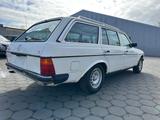 Mercedes-Benz 230 TE 123 Oldtimer - Mercedes-Benz 230: Kombi, Te