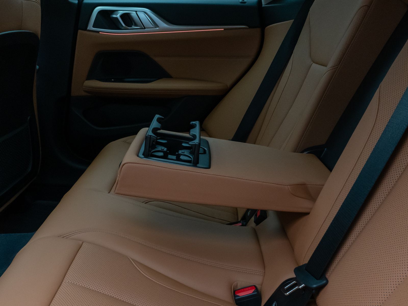 Fahrzeugabbildung BMW 420 Gran Coupé  Glasdach Kamera DAB HiFi Sport