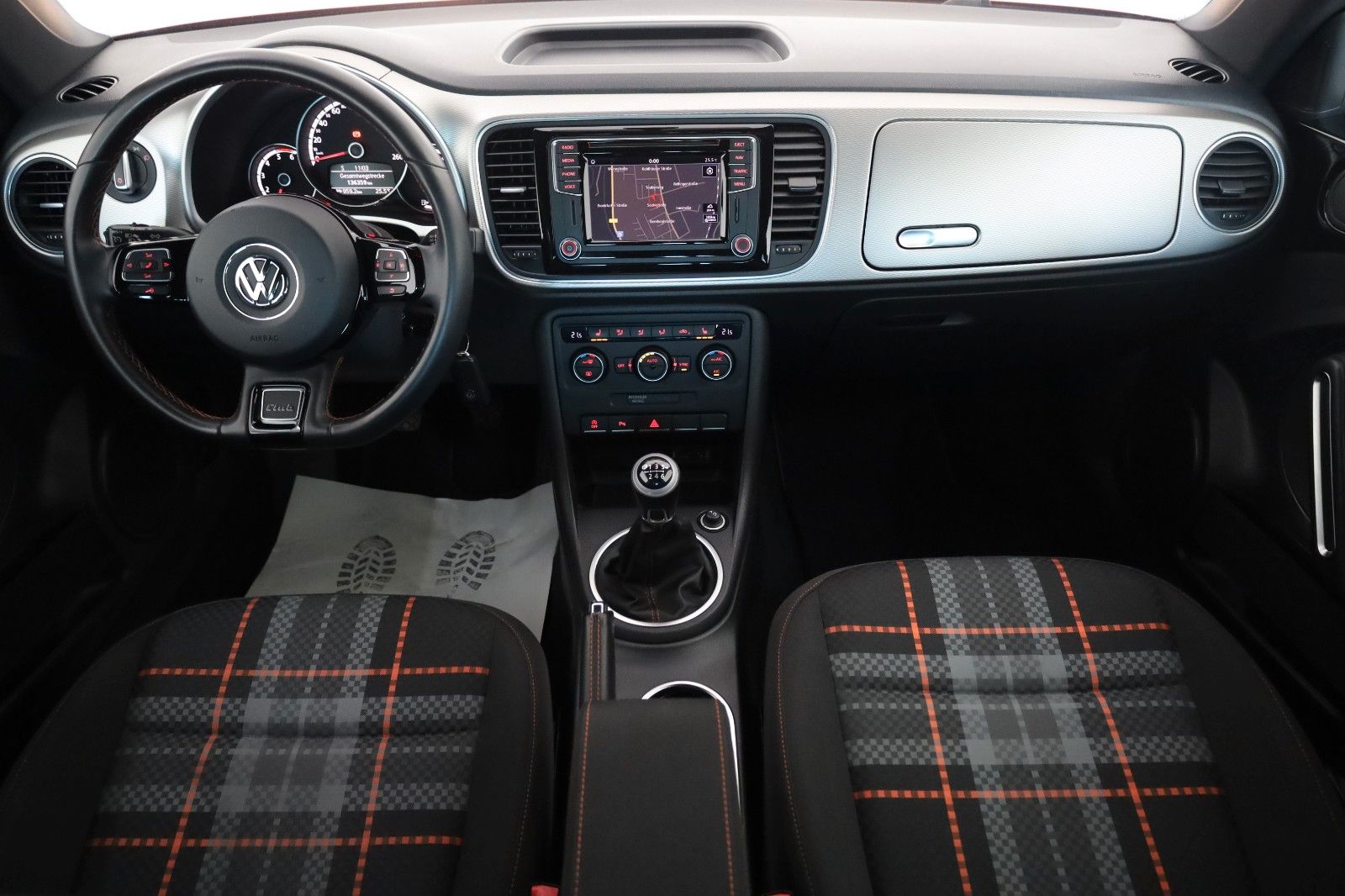 Fahrzeugabbildung Volkswagen Beetle Lim. Club BMT,SH,PDC,Tempomat,Navi, 8xAlu