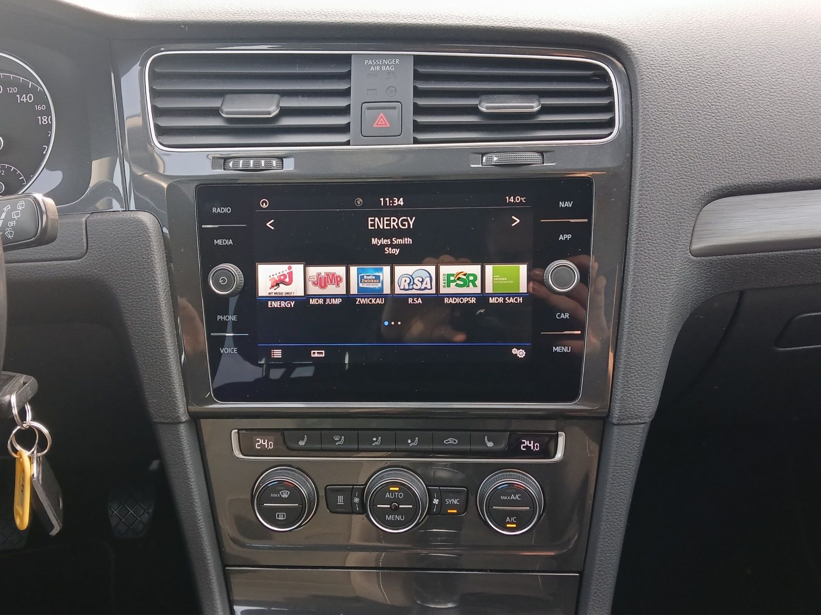 Fahrzeugabbildung Volkswagen Golf VII Variant TDI Comfortline Standhzg LED Na