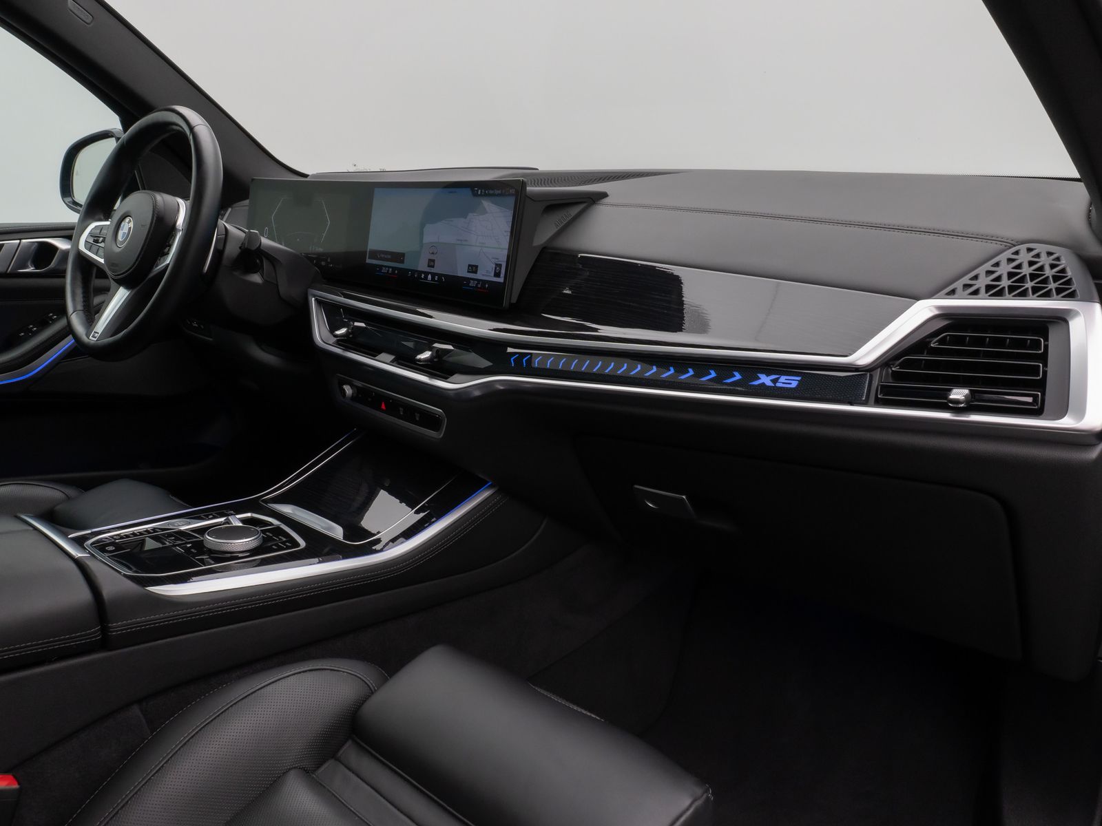 Fahrzeugabbildung BMW X5 xD30d M Sport Pro Panoram 360°HUD DAB H/K AHK