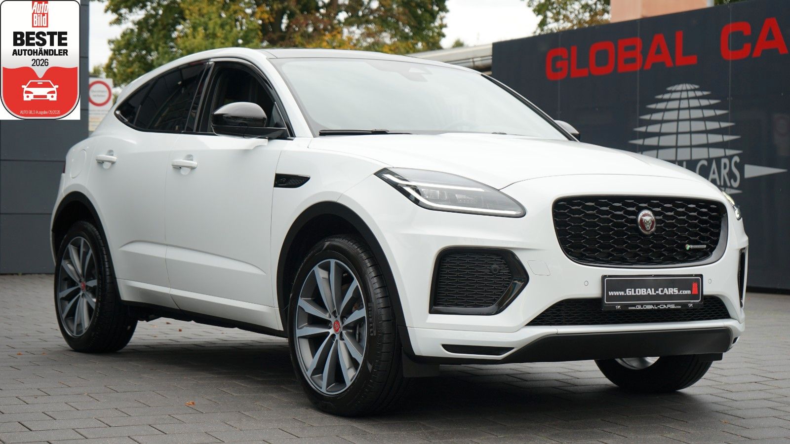 Jaguar E-PACE P300e R-DYNAMIC SE*PANO*BLACKPACK*SoH 97%