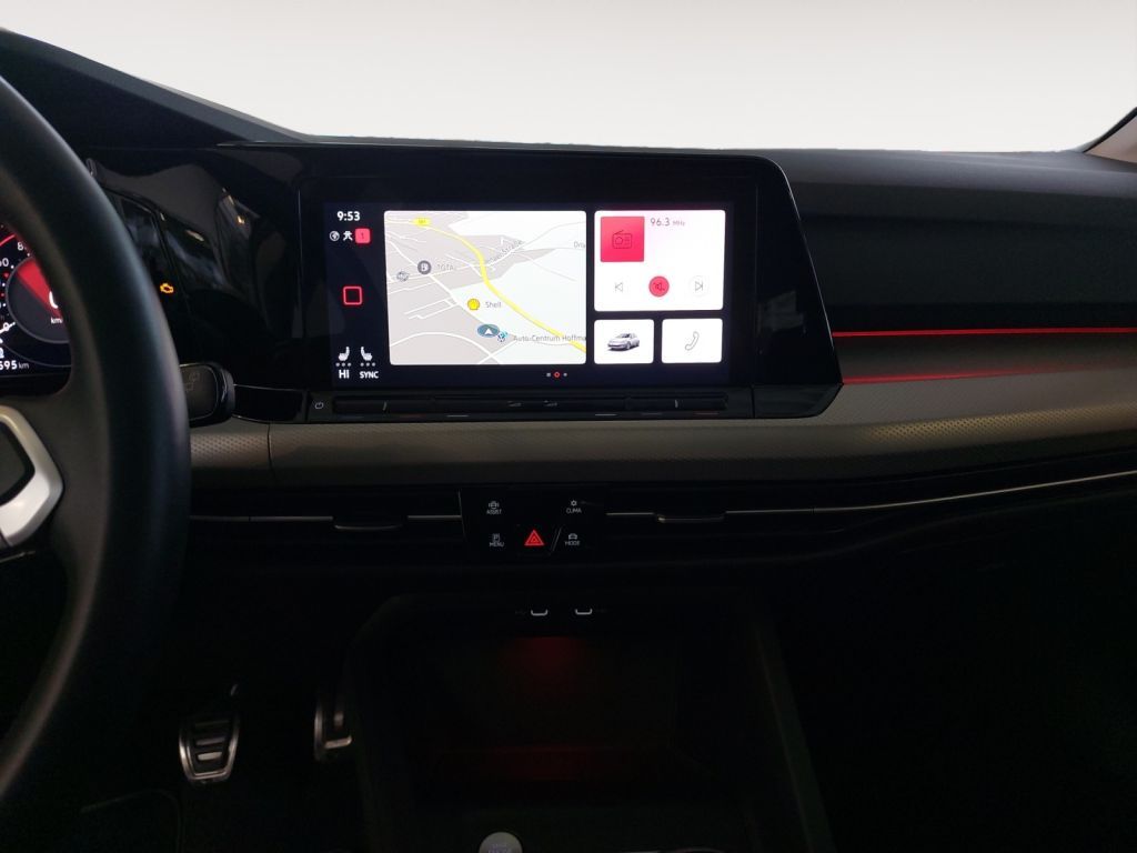 Fahrzeugabbildung Volkswagen Golf 1.5 TSI Life Panorama ACC Navi Schlüssellos
