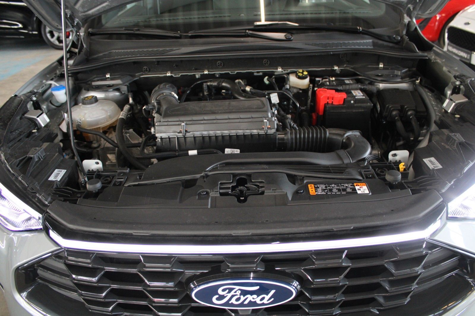 Fahrzeugabbildung Ford Kuga ST-Line X Automatik Facelift AHK Matrix LED