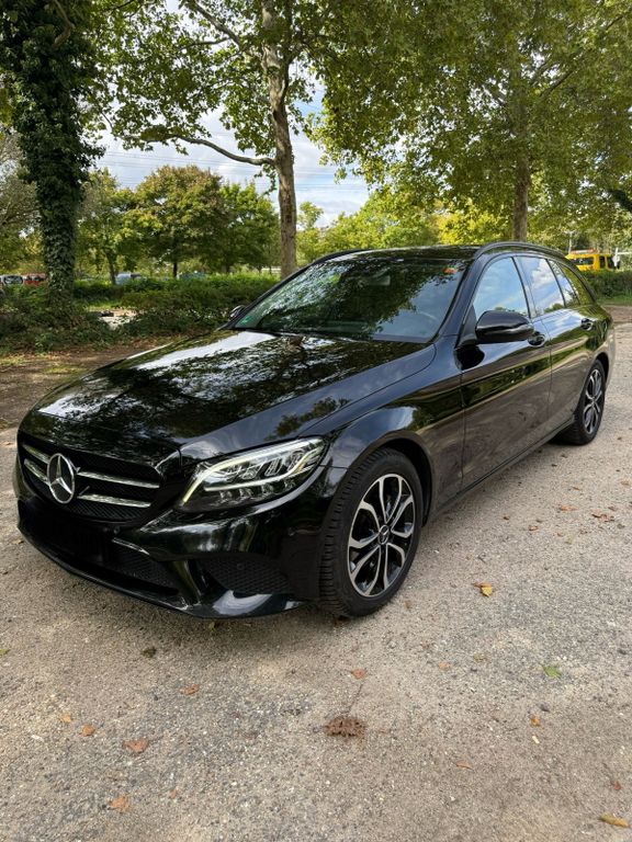 Image of Mercedes-Benz C 220