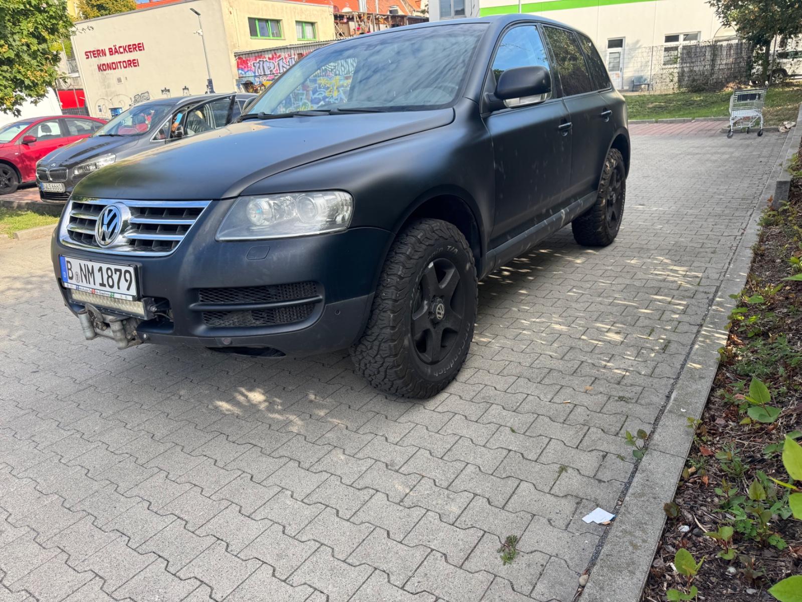 Volkswagen Touareg 2006 — вигляд ззаду