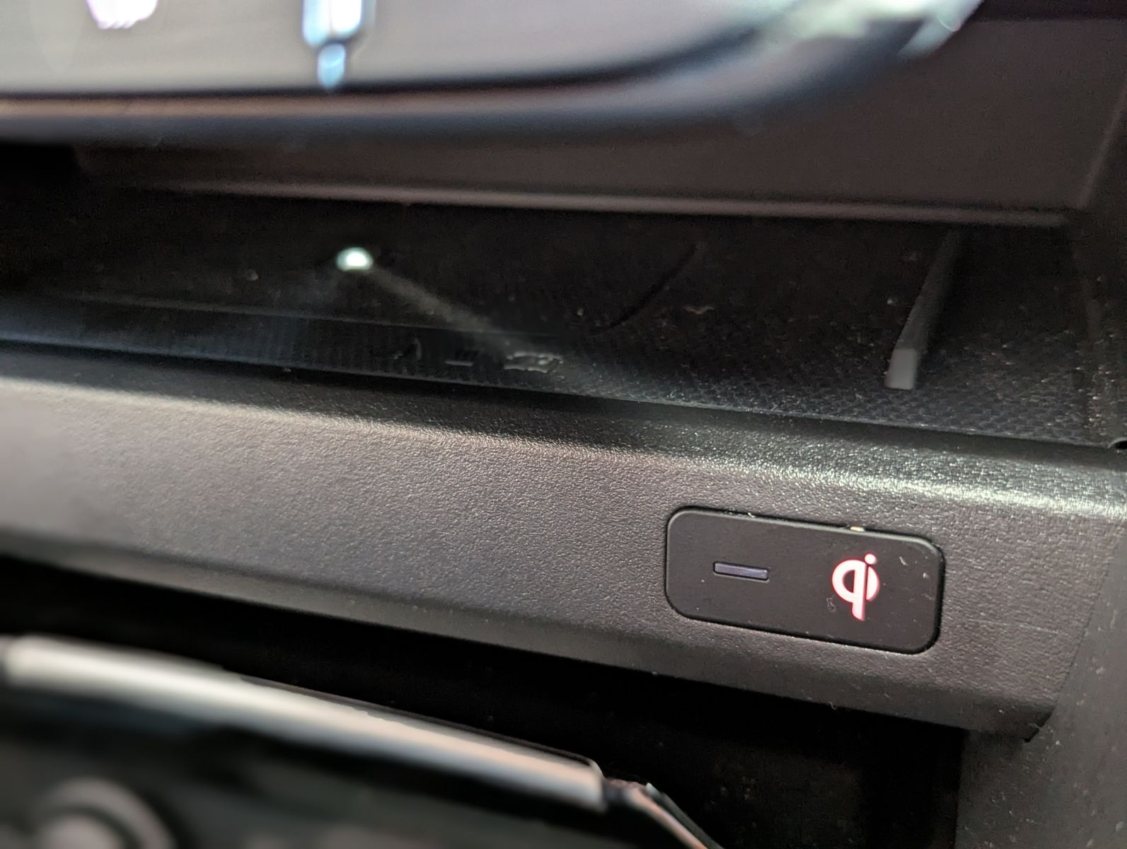 Fahrzeugabbildung Kia Ceed 1.5 GT-Line Limo Perfomance LED JBL Cam 7-J