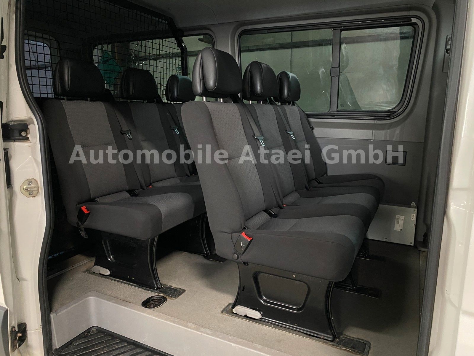 Fahrzeugabbildung Volkswagen Crafter Kombi 35 *8-Sitzer* STANDHEIZUNG (6902)