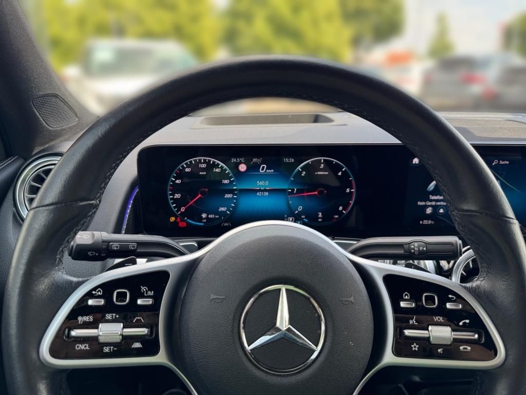 Fahrzeugabbildung Mercedes-Benz GLB 220 d 4M Navi Memo HUD LED KeyLess RDK
