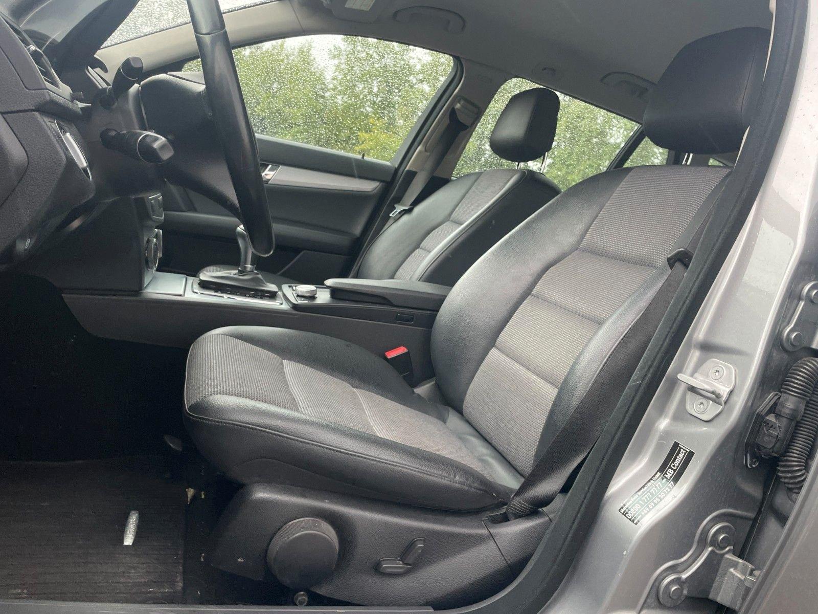 Mercedes-Benz C220 2011 — photo 7