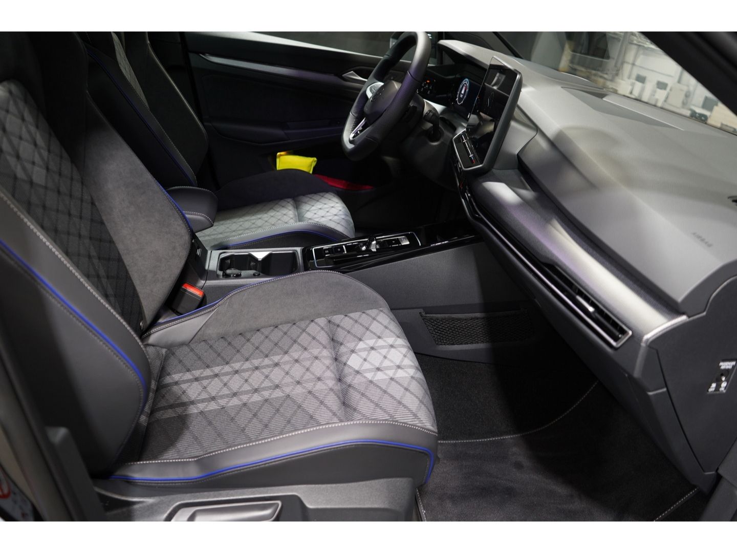 Volkswagen Golf Variant R-Line 1.5 eTSI DSG AHK Matrix Pano foto 5