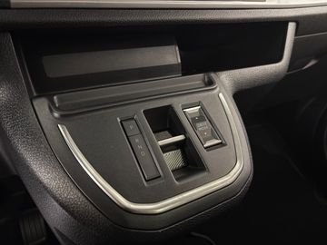 Opel Zafira Life - 11