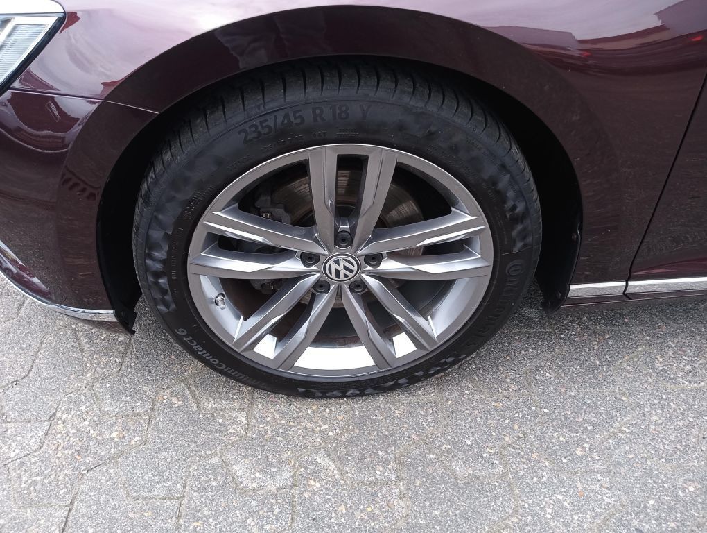 Fahrzeugabbildung Volkswagen Passat Variant Highline 1.8 TSI DSG+Standh+AHK+