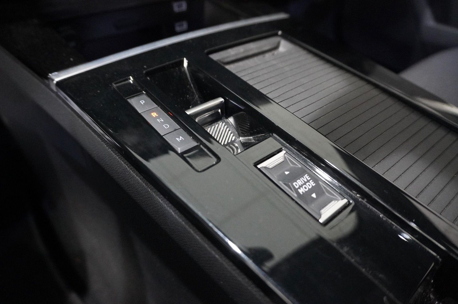 Fahrzeugabbildung Opel Astra L ST 1.2T GS LINE NAVI/LED/360°/VIRT./DAB+