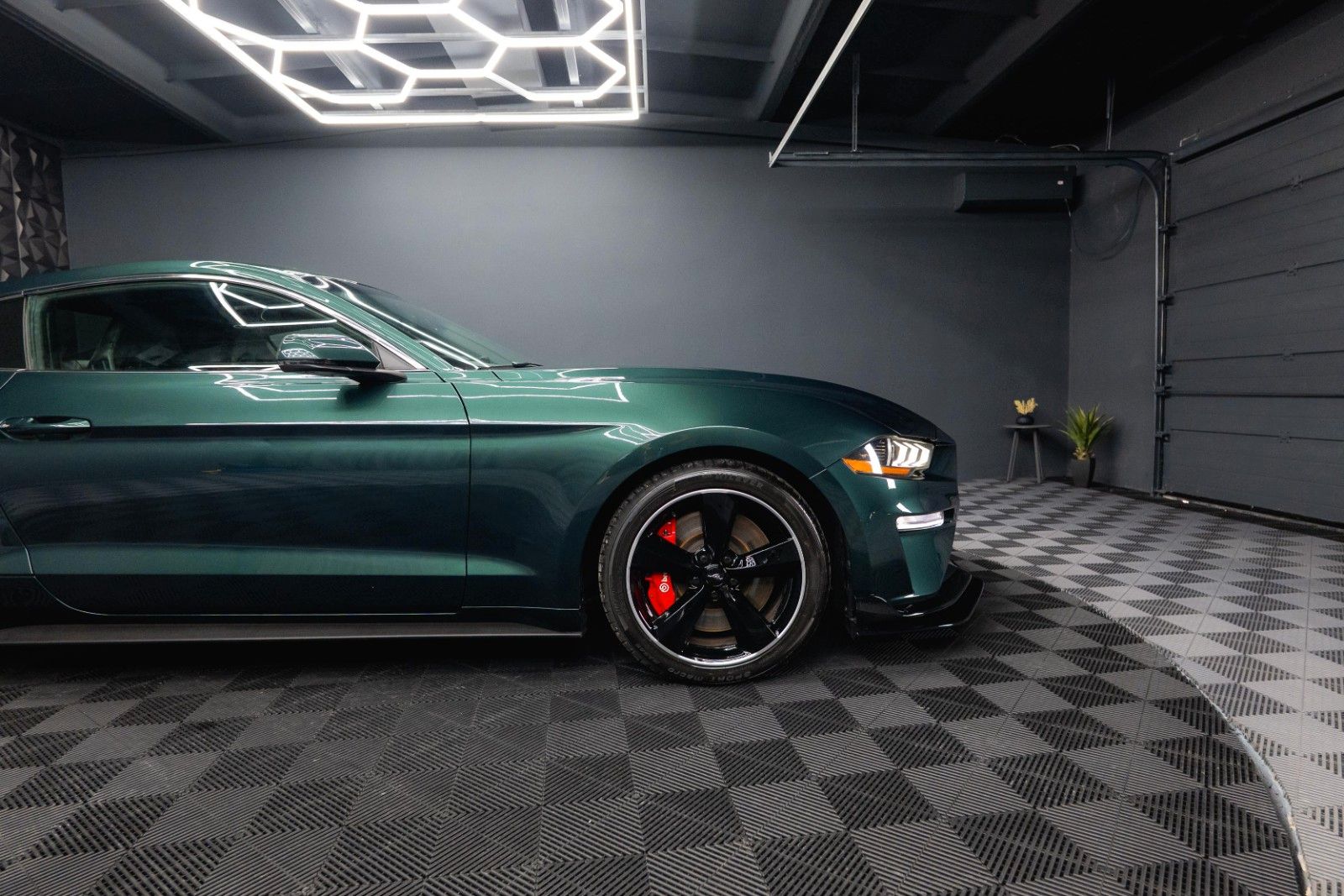 Fahrzeugabbildung Ford Mustang 5.0 V8 BULLITT 6-Gang RECARO Unfallfrei