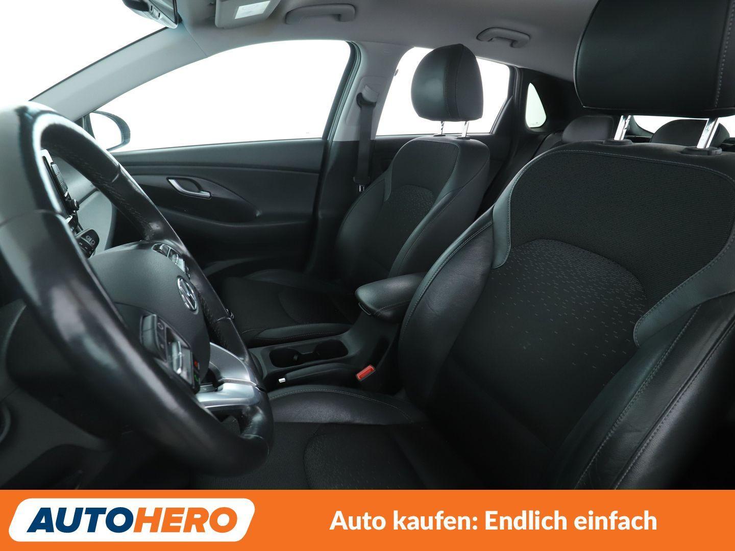 Hyundai i30 1.4 TDGI *NAVI*PDC*SHZ*KLIMA*