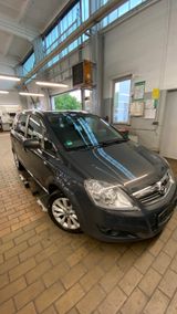 Opel Zafira 1.8 Family Plus 2014,PDC,Xenon,Sitzhzg. - Opel Zafira Gebrauchtwagen in Leipzig