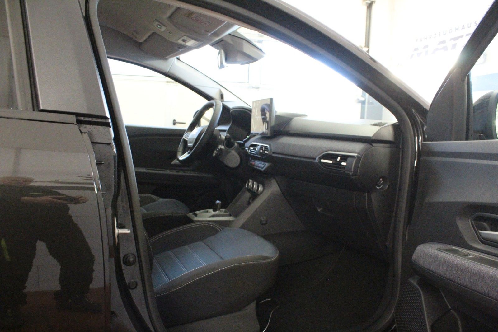 Fahrzeugabbildung Dacia Jogger Hybrid 155 Journey 7-Sitzer MY 2026
