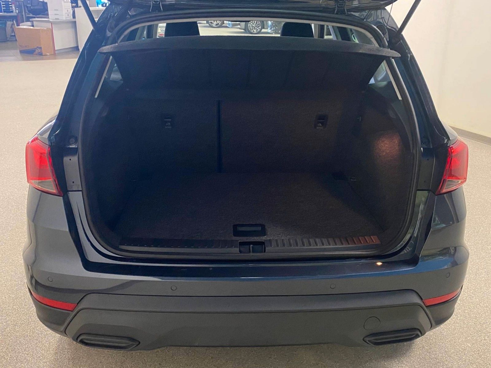Fahrzeugabbildung SEAT Arona 1.0 TSI DSG STYLE+5 JAHRE GARANTIE+AHK+LED