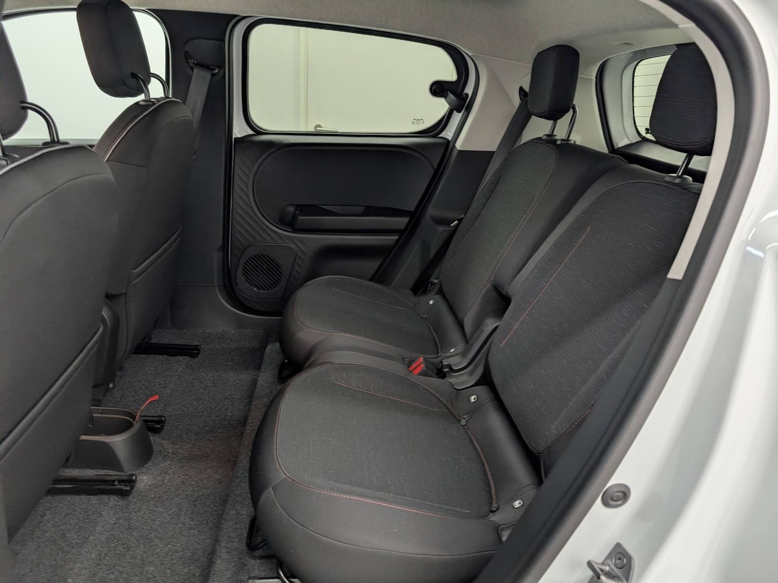 RENAULT Twingo E-TECH Techno 80 Urban Range 18-Zoll – Bild 9