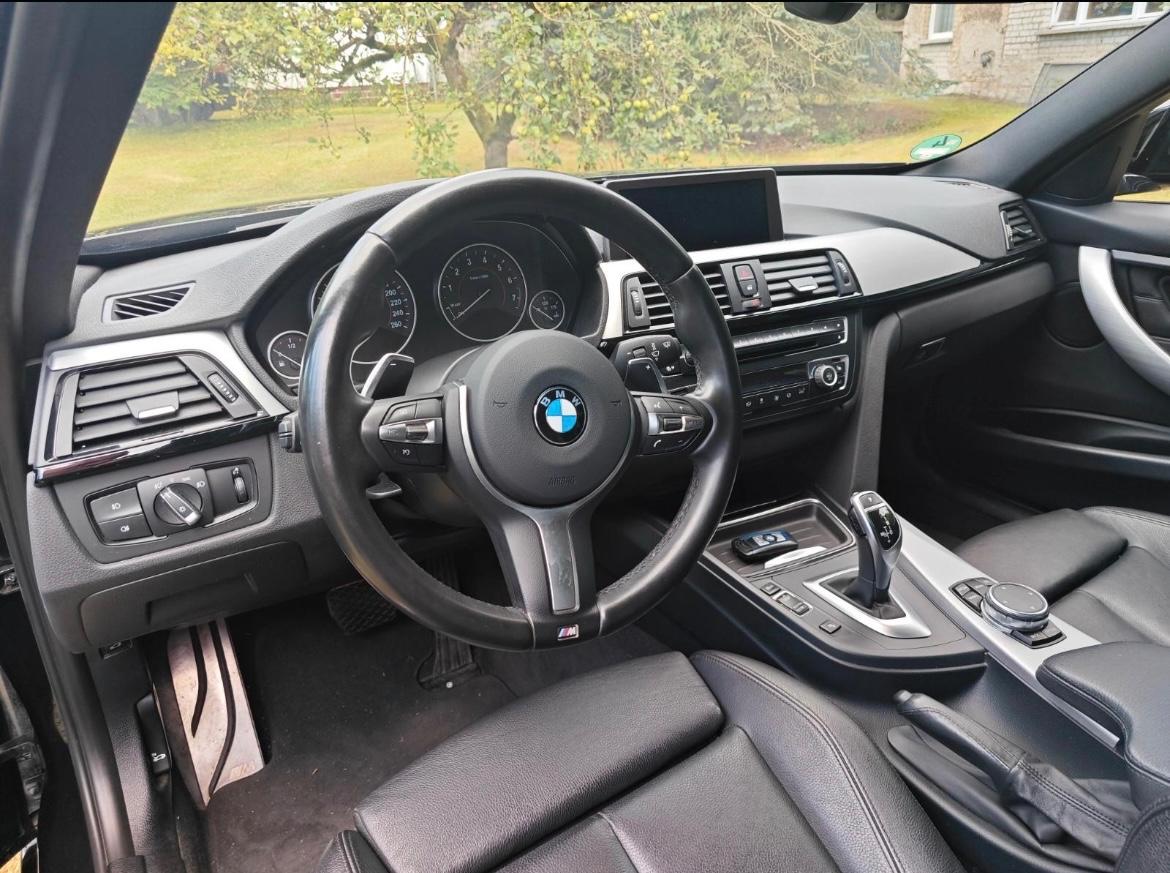 BMW 328i Touring -