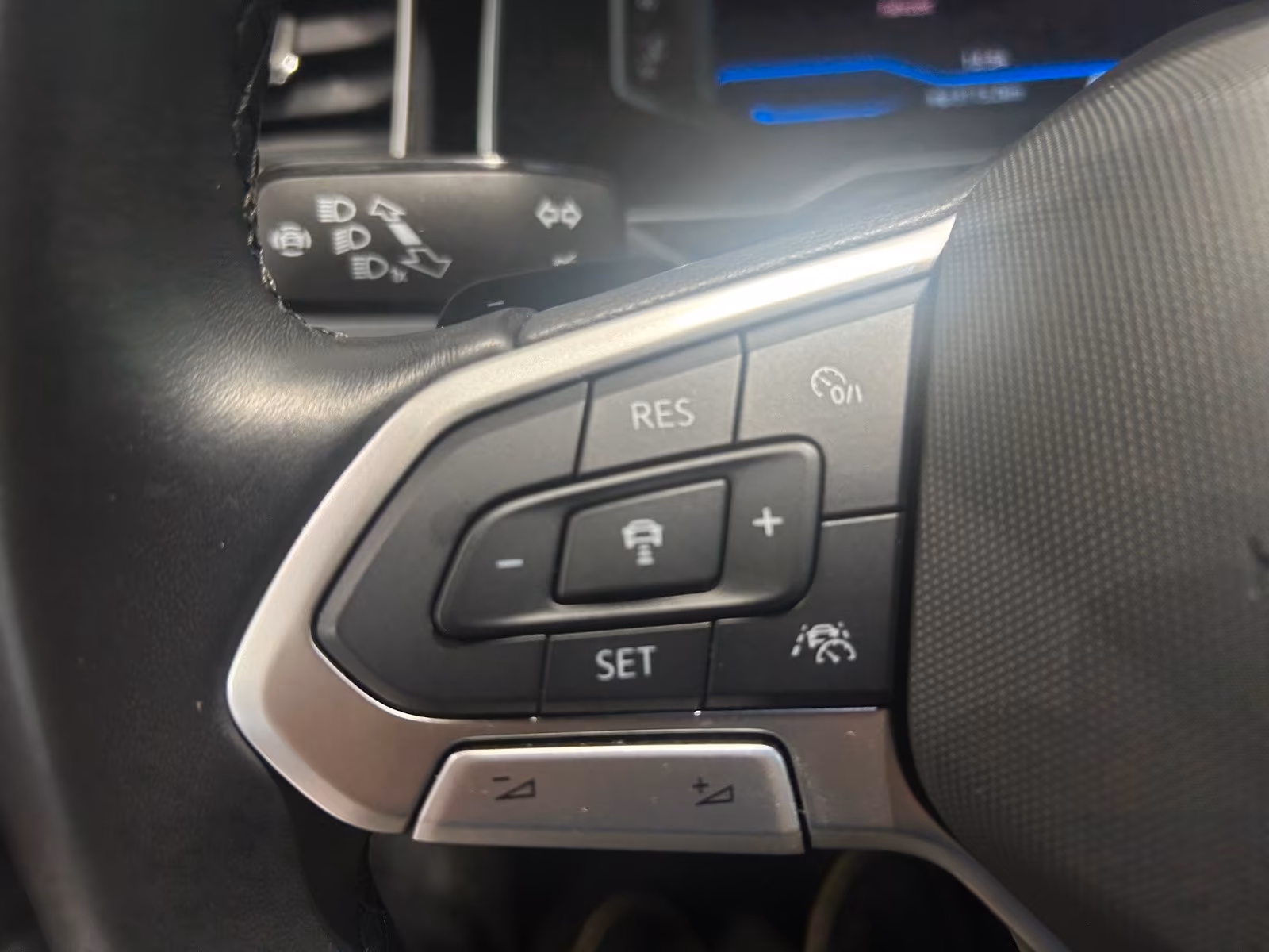 Volkswagen Taigo R-Line ACC/MATRIX/KAM/NAV/DIGI/SZH/KEYLESS, миниатюра 17