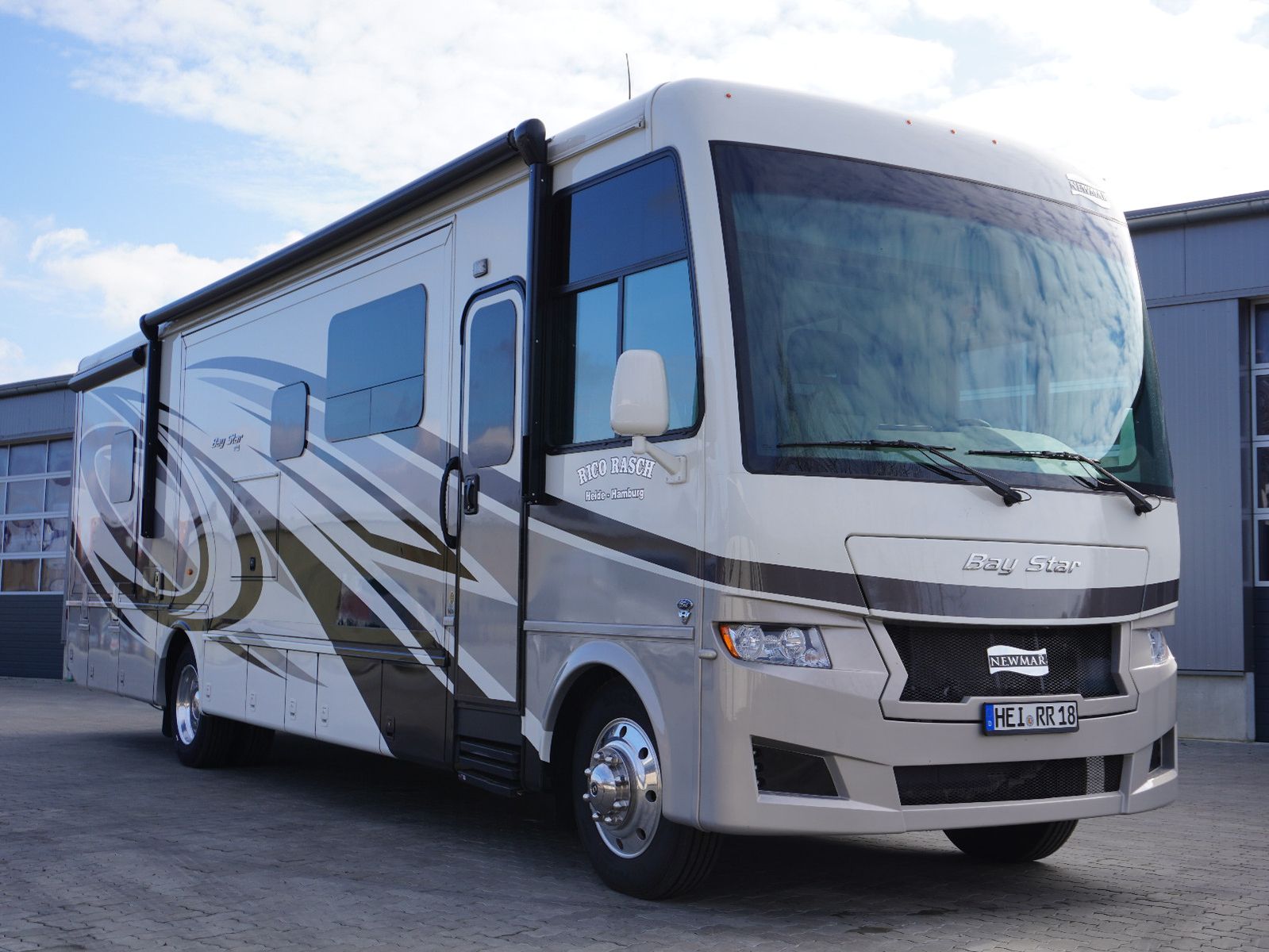 Fahrzeugabbildung Ford Newmar Bay Star 3626 Class A