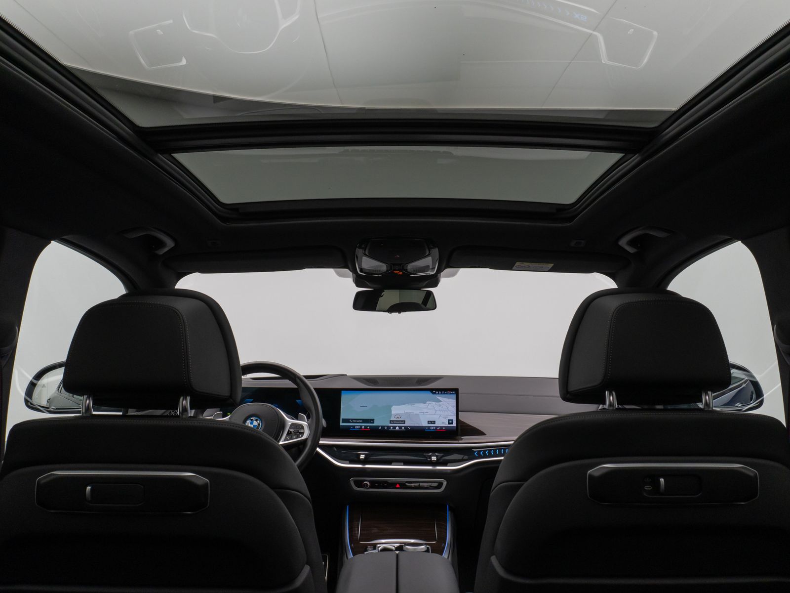 Fahrzeugabbildung BMW x5 xD50e M SportPro Panorama 360°HUD DAB H/K 21"