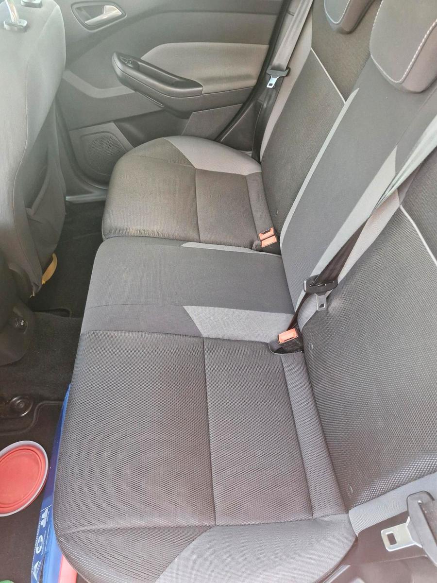Ford Focus 2014 — photo 13