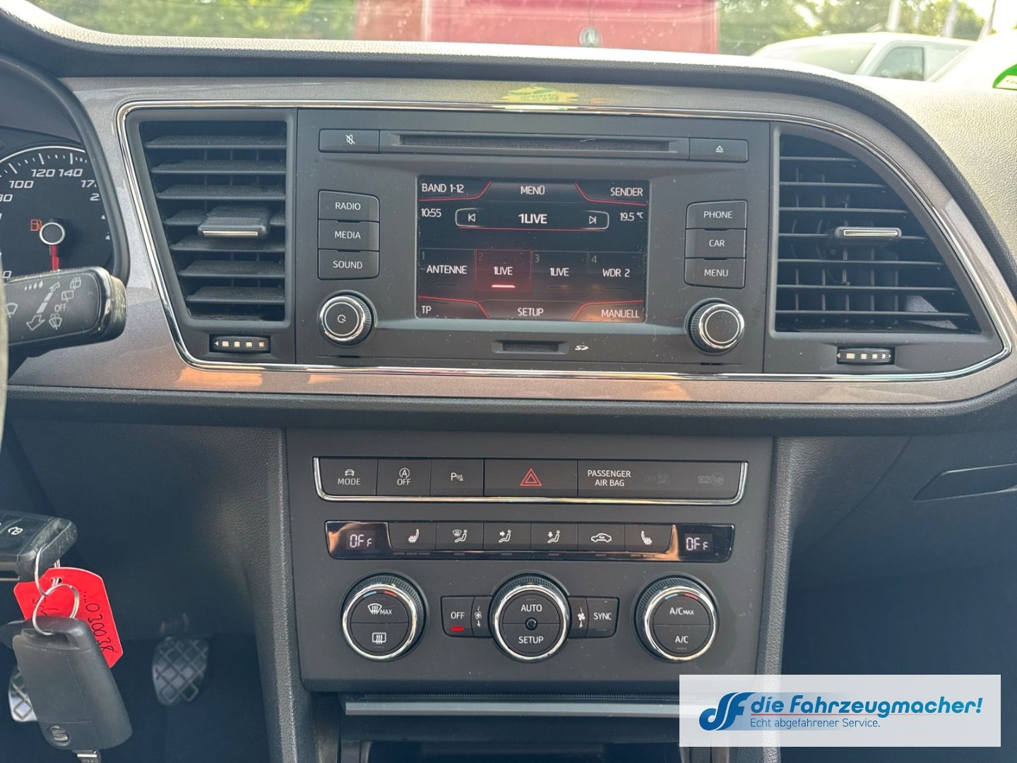 Fahrzeugabbildung SEAT Leon FR Sportpaket Memory Sitze LED *EXPORT
