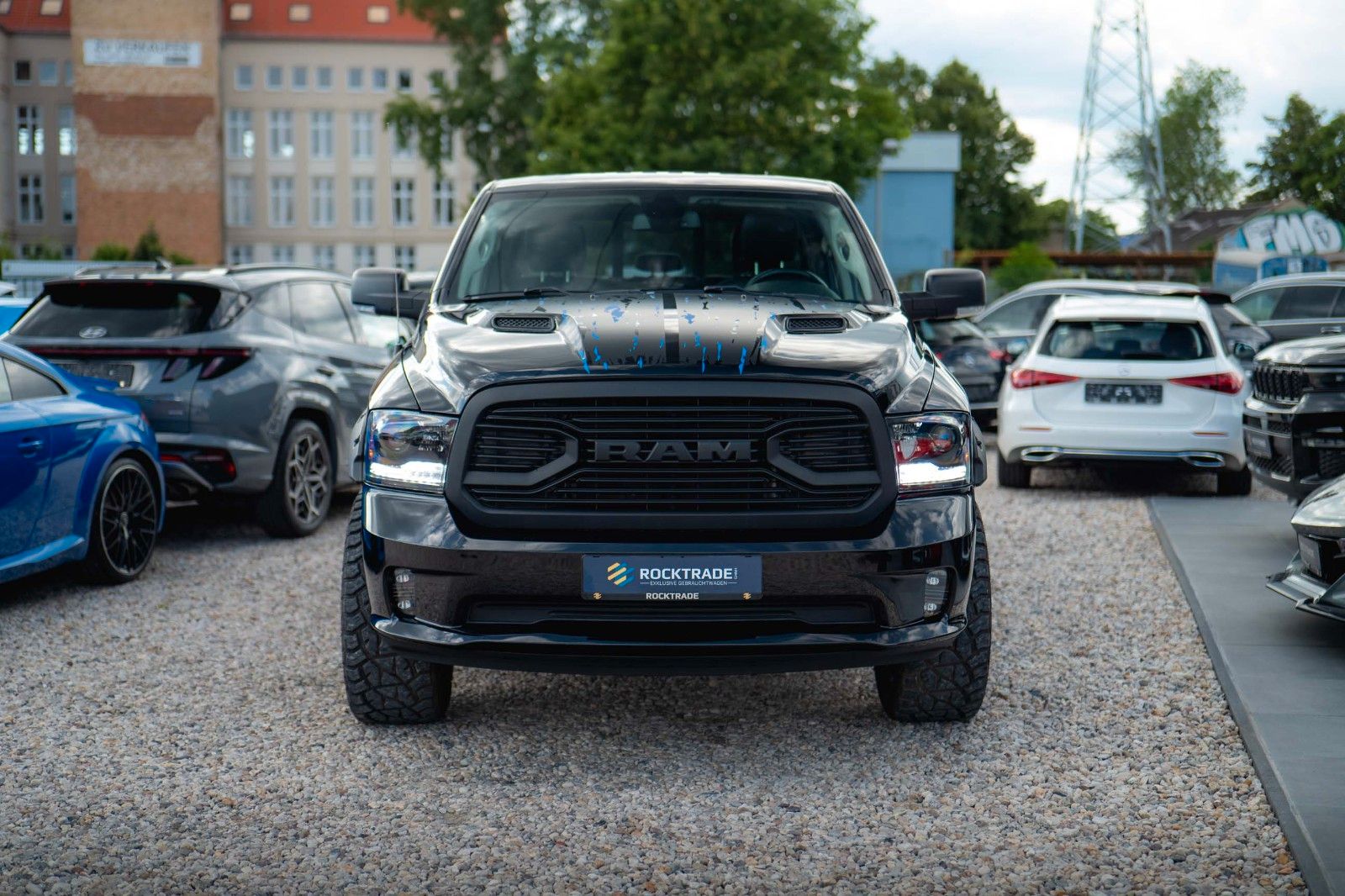 Fahrzeugabbildung Dodge RAM 5.7 V8 HEMI 4x4 OFFROAD Night LONGBED RAMBOX