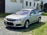 Opel Vectra 2.2  Benzin Automatic - gebrauchte Opel Vectra aus dem Jahr 2005