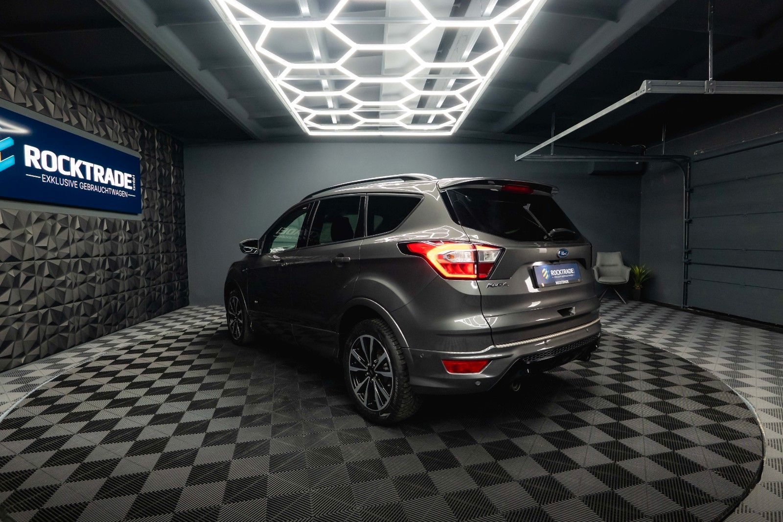 Fahrzeugabbildung Ford Kuga ST-Line 2.0 TDCi 4x4 *LED*Kamera*ACC*DAB*