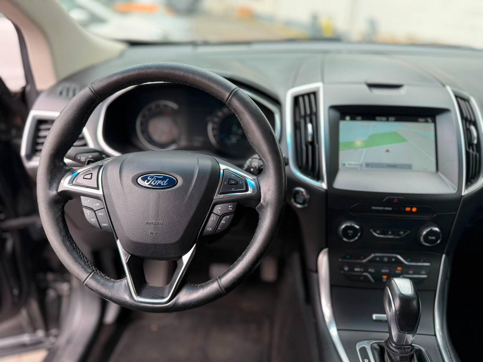 Ford Edge Titanium 4x4*Keyless*8Fach*Navi*Szhz