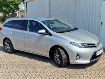 Toyota Auris - 12