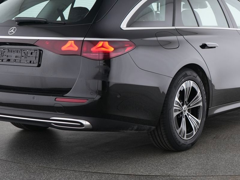 Fahrzeugabbildung Mercedes-Benz E 200 T AVANTGARDE+DISTR+MBUX+AHK+KEYL+LED+TOTW+