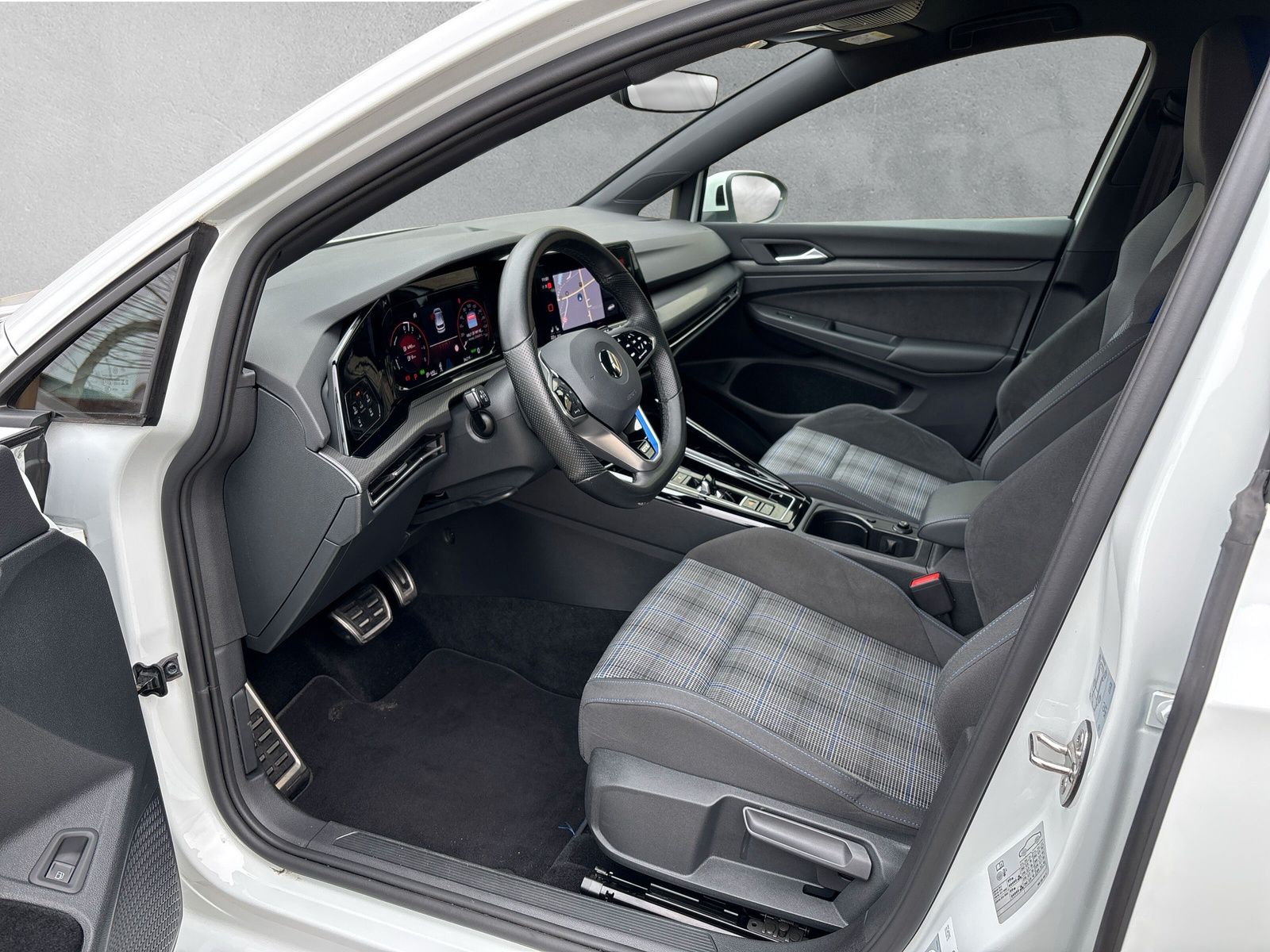 Fahrzeugabbildung Volkswagen Golf GTE 1.4 eHybrid DSG App-Connect